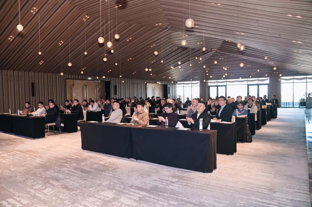 保卫士装饰集团祝大家新春快乐！